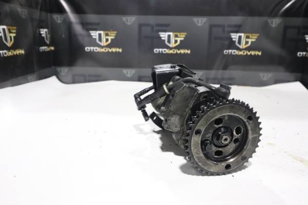 FORD TRANSİT 120 - 120 V ÇIKMA PARÇA TRANSİT 2000 MAZOT POMPASI (2)